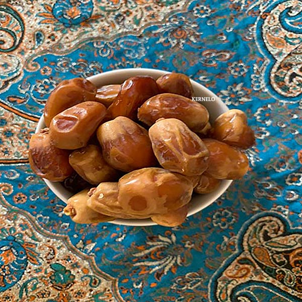قیمت خرید خرما زاهدی کرنلو Kernelo zahidi dates